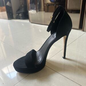 Michael Kors Jordyn Heels in Black